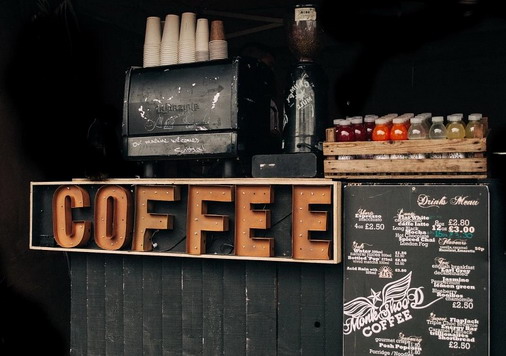 爱上海：You can choose a classic herbal foot bath