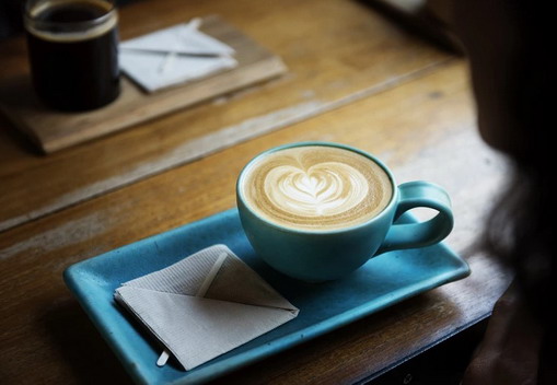爱上海：You can choose a classic herbal foot bath